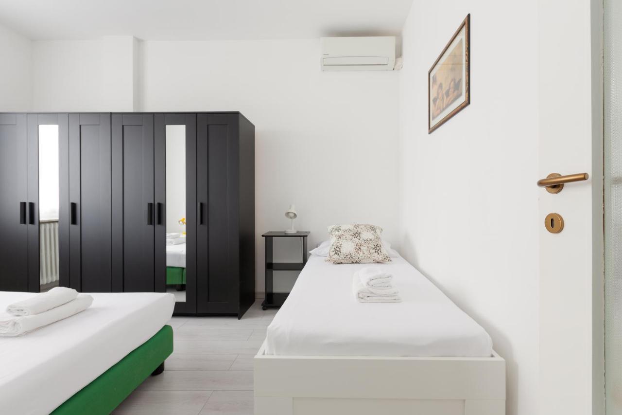 מילאנו Apartment With Balcony -Bisceglie Red Line Subway מראה חיצוני תמונה