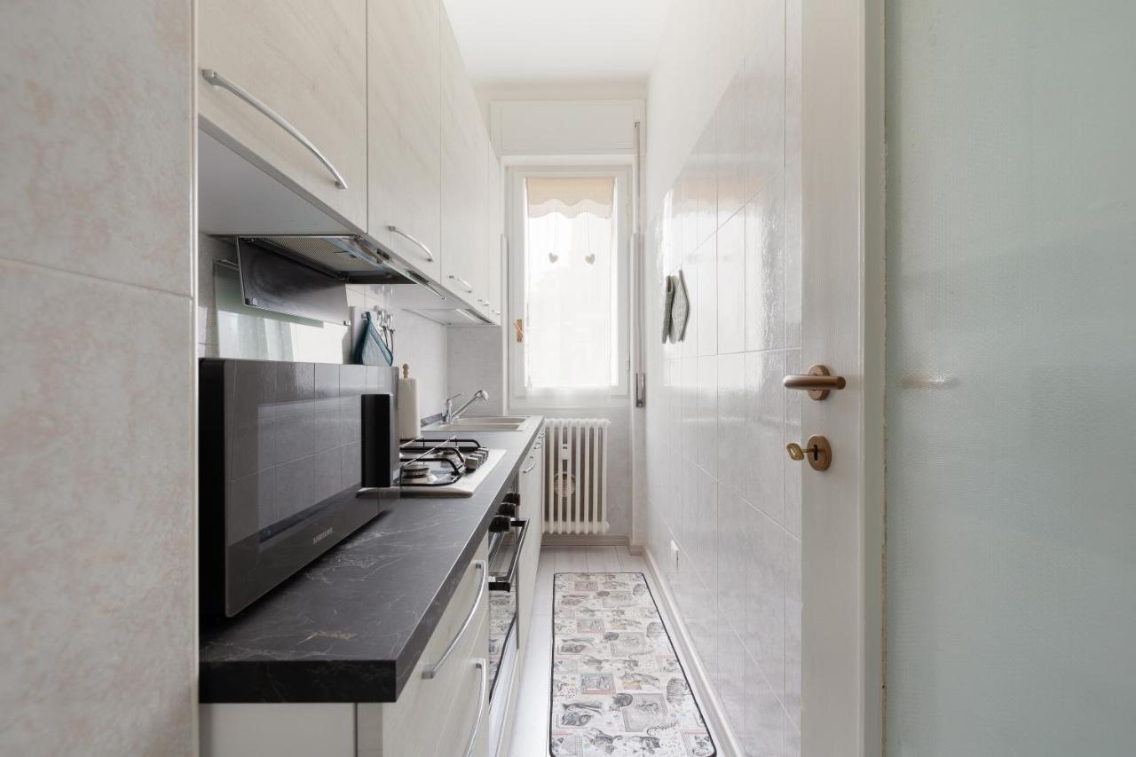 מילאנו Apartment With Balcony -Bisceglie Red Line Subway מראה חיצוני תמונה